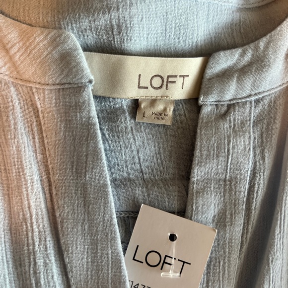 Loft light blue swing top large button down with stitched shoulders and back - Picture 3 of 7